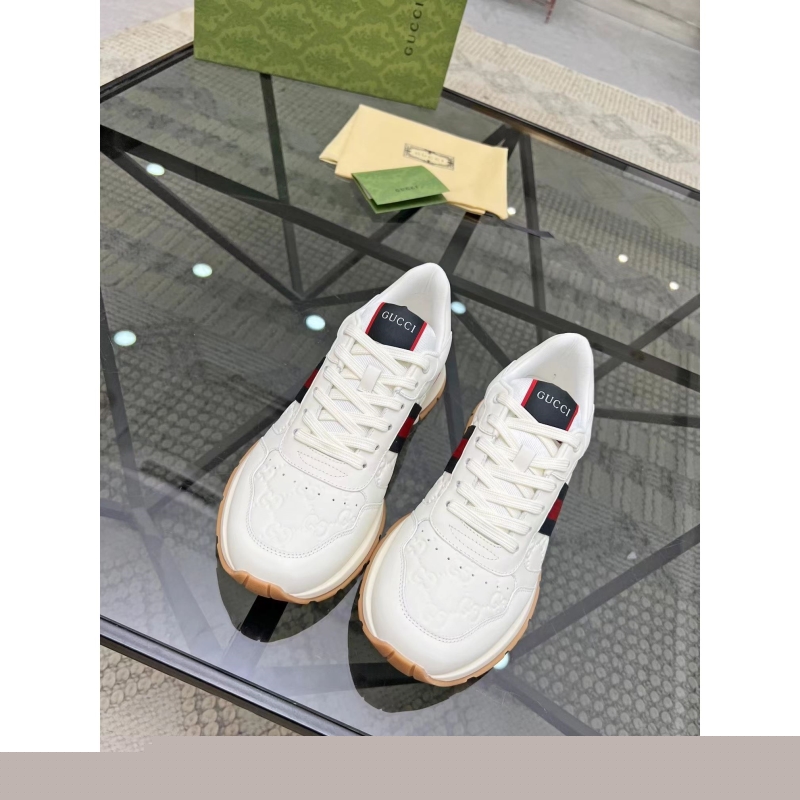 G*u*i casual shoes